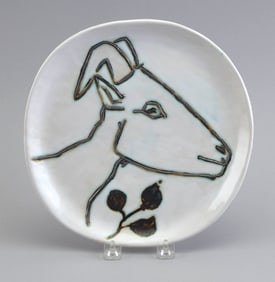PABLO PICASSO (Spain/France, 1881-1973), T?te de ch?vre de profil, 1950., Terre de fa?ence plate