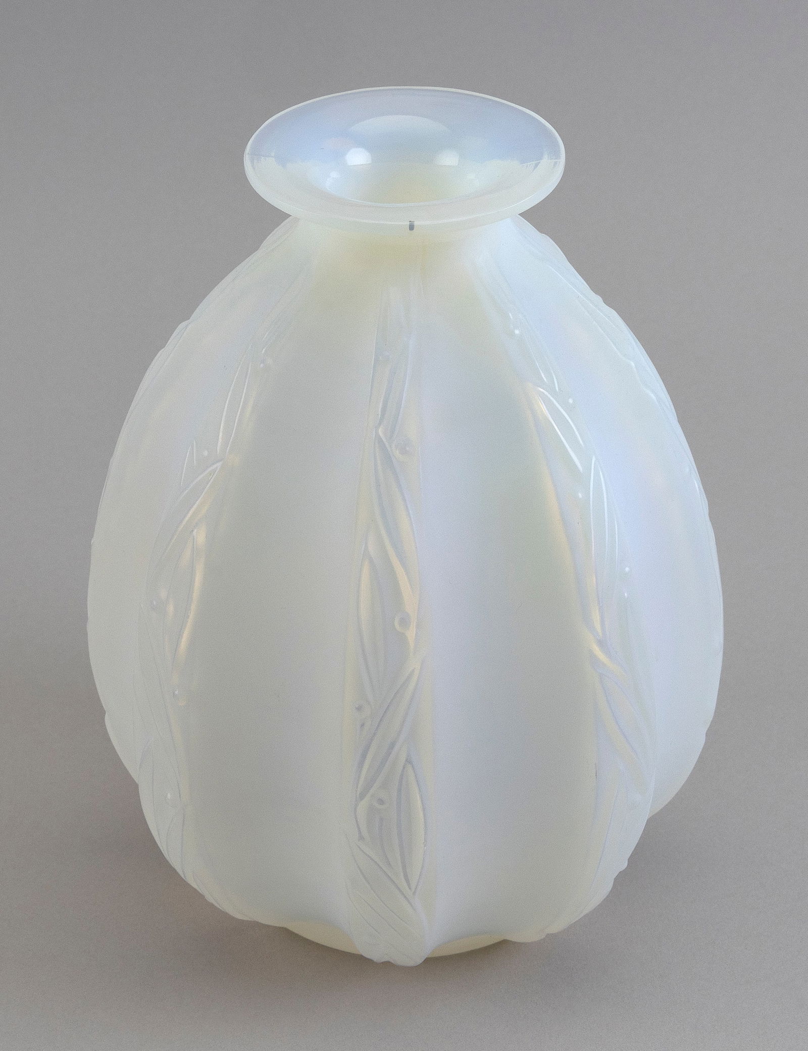 SABINO "EUCALYPTUS" OPALESCENT ART GLASS VASE Paris, Circa 1930 Height 9". (1 of 6)