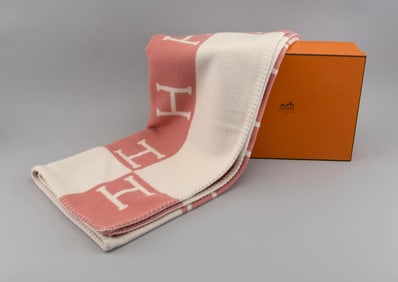 HERMES PINK WOOL AND CASHMERE AVALON BABY BLANKET 50.5" x 36". Box 11" x 14".