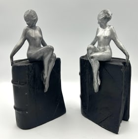 PAIR OF FRANKART, INC. ART DECO CAST METAL FIGURAL BOOKENDS New York, 20th Century Heights 10.5".