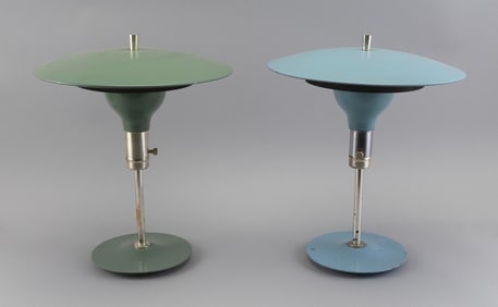 PAIR OF SIGHT LIGHT CORP. ART DECO TABLE LAMPS Connecticut, Circa 1940 Heights 14.5".