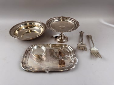 EIGHTEEN PIECES OF STERLING SILVER Mid-20th Century Approx. 37.8 troy oz. weighable