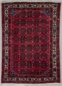 HAMADAN RUG: 5'0" X 6'9" Third Quarter of the 20th Century