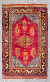 TURKISH AREA RUG: 5'8" X 9'3" First Half of the 20th Century