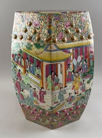 CHINESE ROSE MEDALLION PORCELAIN GARDEN BARREL 20th Century Height 18". Maximum diameter approx.