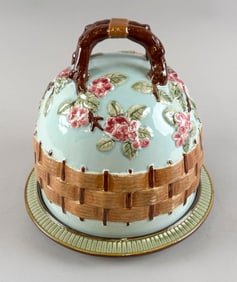 REPRODUCTION MAJOLICA CHEESE DOME Late 20th Century Height 11".