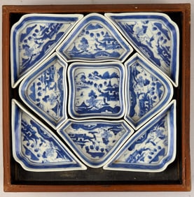 BLUE AND WHITE CANTON PORCELAIN CONDIMENT SET IN A FITTED LACQUER BOX 20th Century Box height 4".