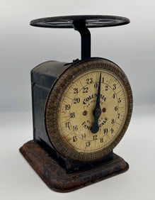 COLUMBIA COUNTERTOP SCALE FOR JORDAN MARSH COMPANY America, Early 20th Century Height 8.75".