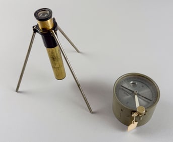 VINTAGE BAUSCH & LOMB CASED FIELD TELESCOPE AND A GERMAN HAND COMPASS 20th Century Telescope height