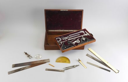 L.S. STARRETT CO. CASED SET OF MACHINIST'S TOOLS Late 19th Century Length 14.5".