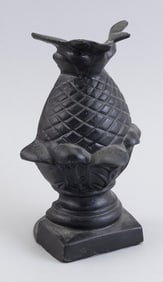 CAST IRON PINEAPPLE DOORSTOP 20th Century Height 8.5".