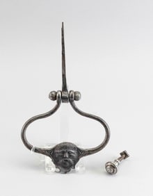 BLACKSMITH-MADE HANDLE/KNOCKER 20th Century Height 6".