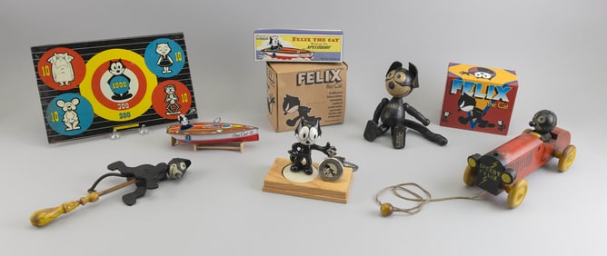 COLLECTION OF FELIX THE CAT ITEMS 20th Century Lengths from 6" to 12".