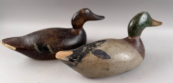 PAIR OF EVANS DECOY COMPANY MALLARDS Wisconsin, Early 20th Century Lengths 15".