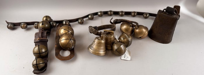 SEVEN BRASS AND TIN HORSE AND COW BELLS 19th/20th Century Lengths to 7".