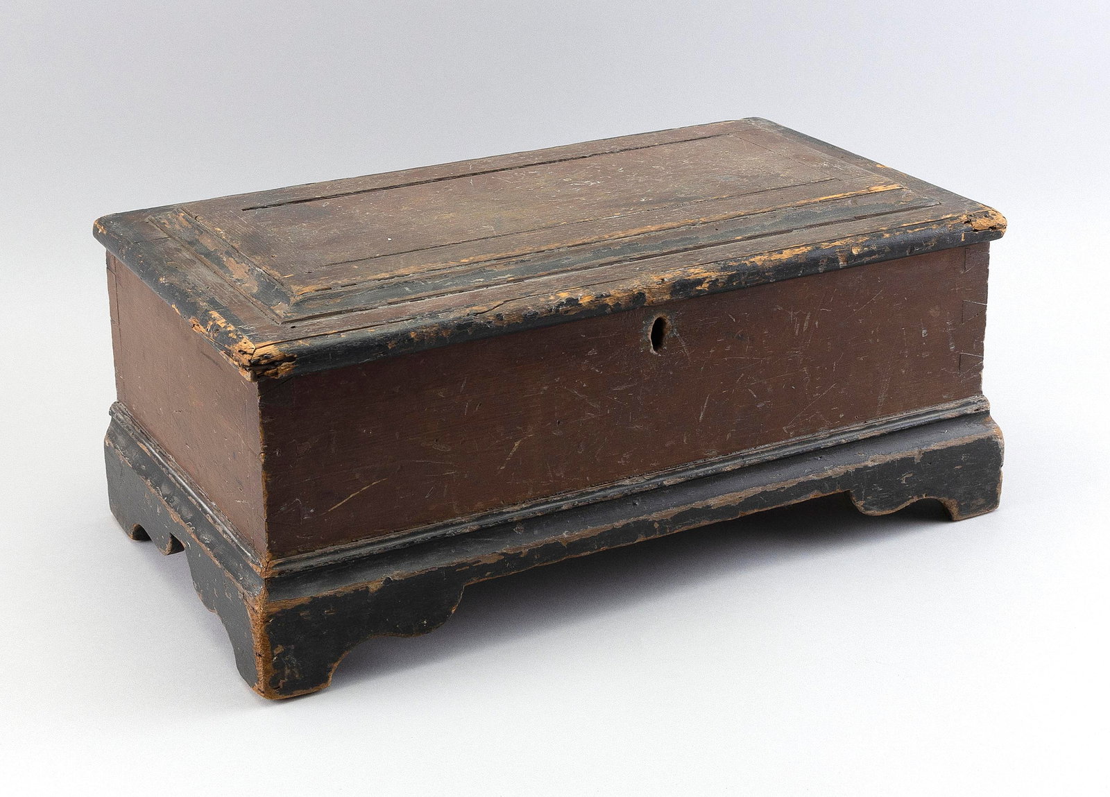 RED AND BLACK PAINTED PINE DEED OR DOCUMENT BOX 19th Century Height 8". Width 18". Depth 10.25". (1 of 3)