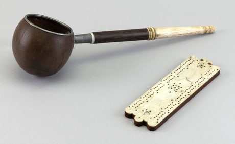 COCONUT SHELL DIPPER AND WHALEBONE CRIBBAGE BOARD 19th Century Lengths 15" and 8".