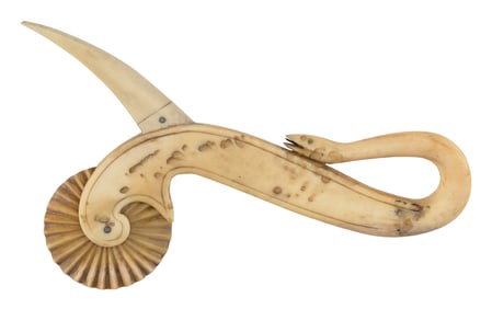 WHALE IVORY PIE CRIMPER Mid-19th Century Length 7.75".