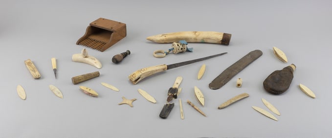 * APPROX. TWENTY-FIVE WHALEBONE, WHALE IVORY AND WOOD ITEMS Lengths from 1.25" to 13.75".