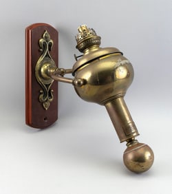 BRASS GIMBALED WALL LAMP 19th Century Height 17".