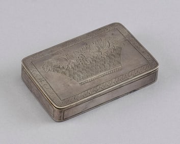 CONTINENTAL SILVER PATCH OR PILL BOX Early 19th Century Approx. 2.8 troy oz.