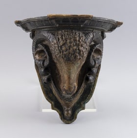 CONTINENTAL CARVED WOODEN BRACKET SHELF 19th Century Height 10.25". Width 10.25". Depth 6".