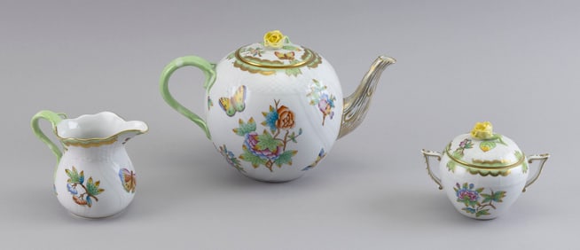 HEREND PORCELAIN TEA SET Hungary, 20th Century Teapot height 6".