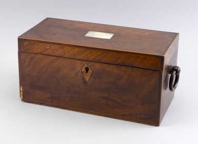 ENGLISH MAHOGANY VENEER TEA CADDY 19th Century Height 6.75". Width 13.75". Depth 6.75".