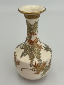 MINIATURE JAPANESE KINKOZAN SATSUMA CERAMIC VASE Height 3".