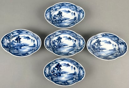 SET OF FIVE JAPANESE HIRADO PORCELAIN LOBED DISHES Meiji Period, Late 19th Century Lengths 6".