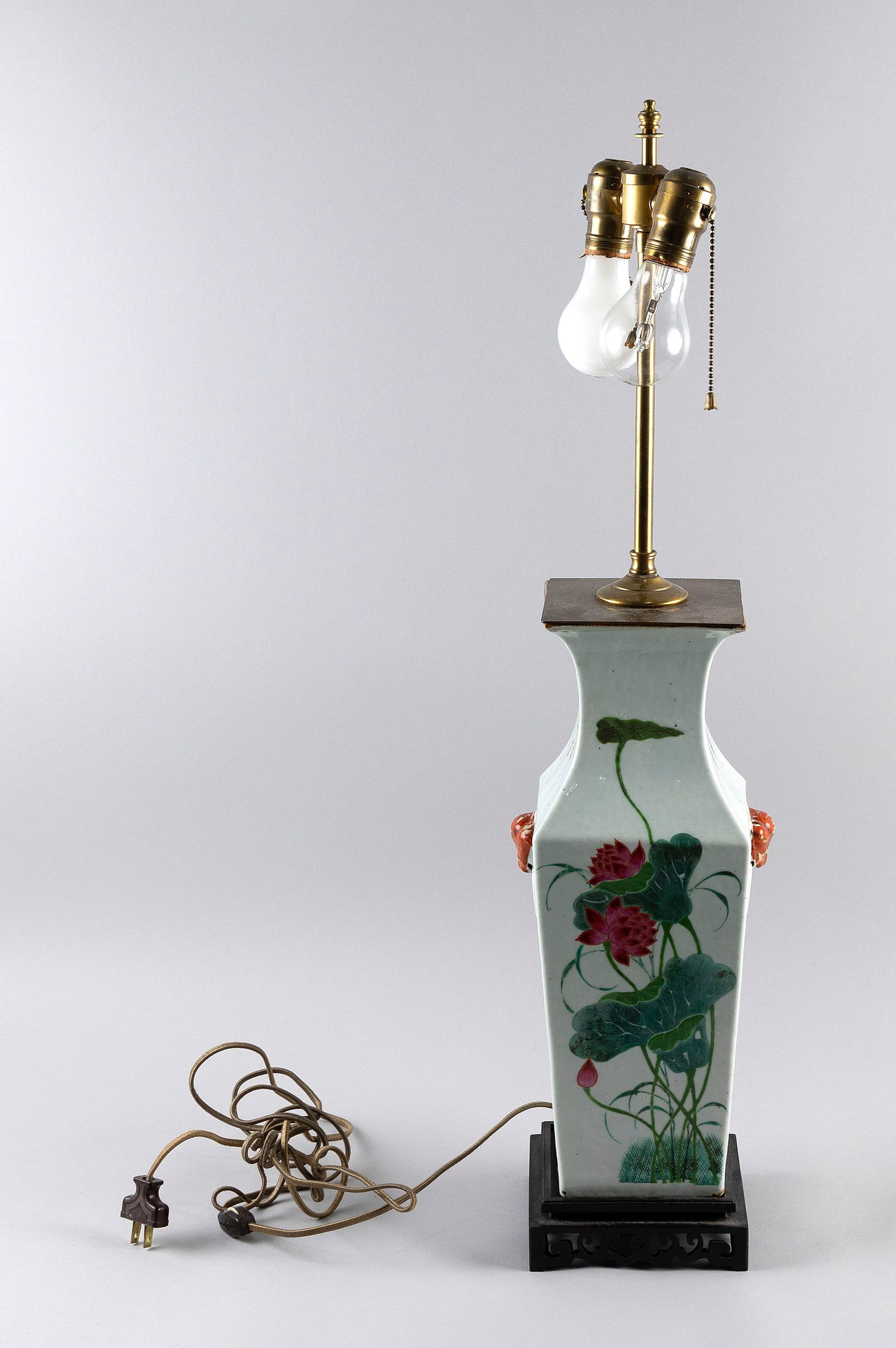 CHINESE FAMILLE ROSE PORCELAIN VASE Late 19th Century Vase height 16". Total height 31".