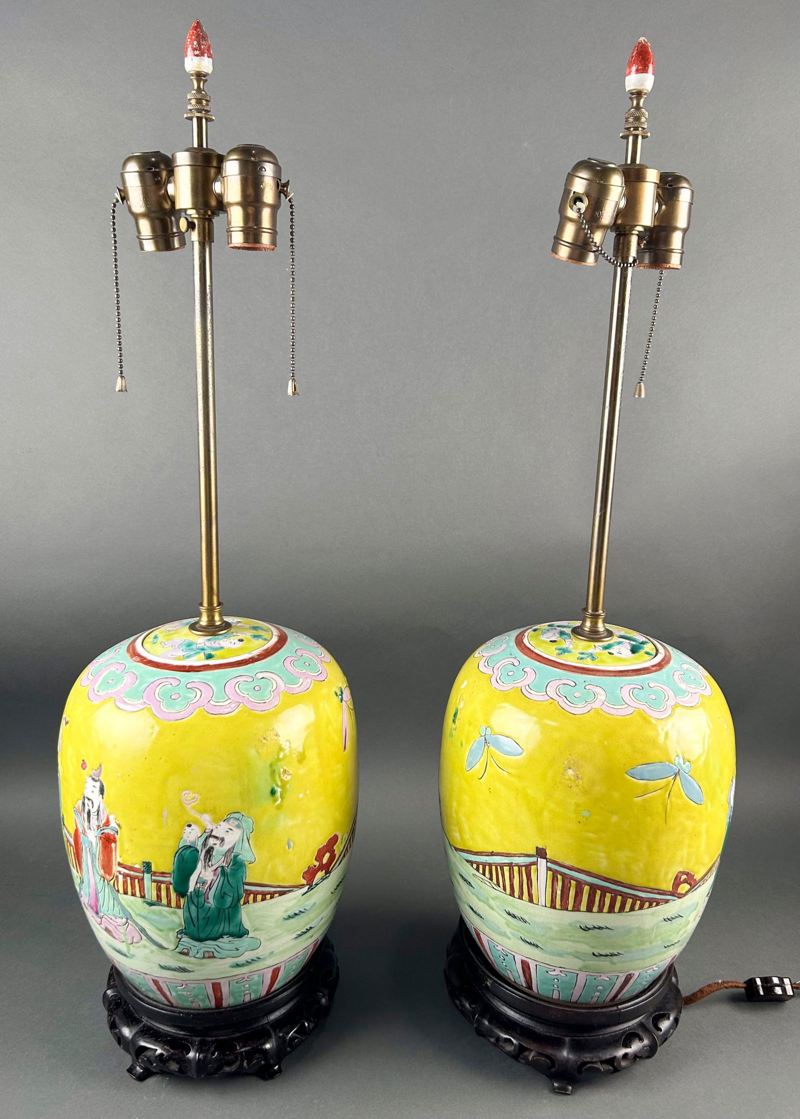 PAIR OF CHINESE FAMILLE JAUNE PORCELAIN COVERED JARS Late 19th Century Jar heights 11". Total (1 of 2)
