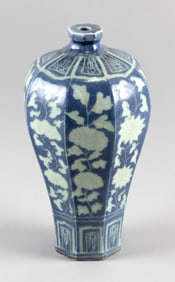 CHINESE WHITE ON BLUE PORCELAIN MEIPING VASE 18th Century Height 11.5".