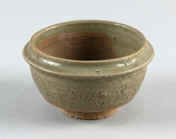 KHMER CELADON POTTERY BOWL Angkor Period Height 3". Diameter 4.25".