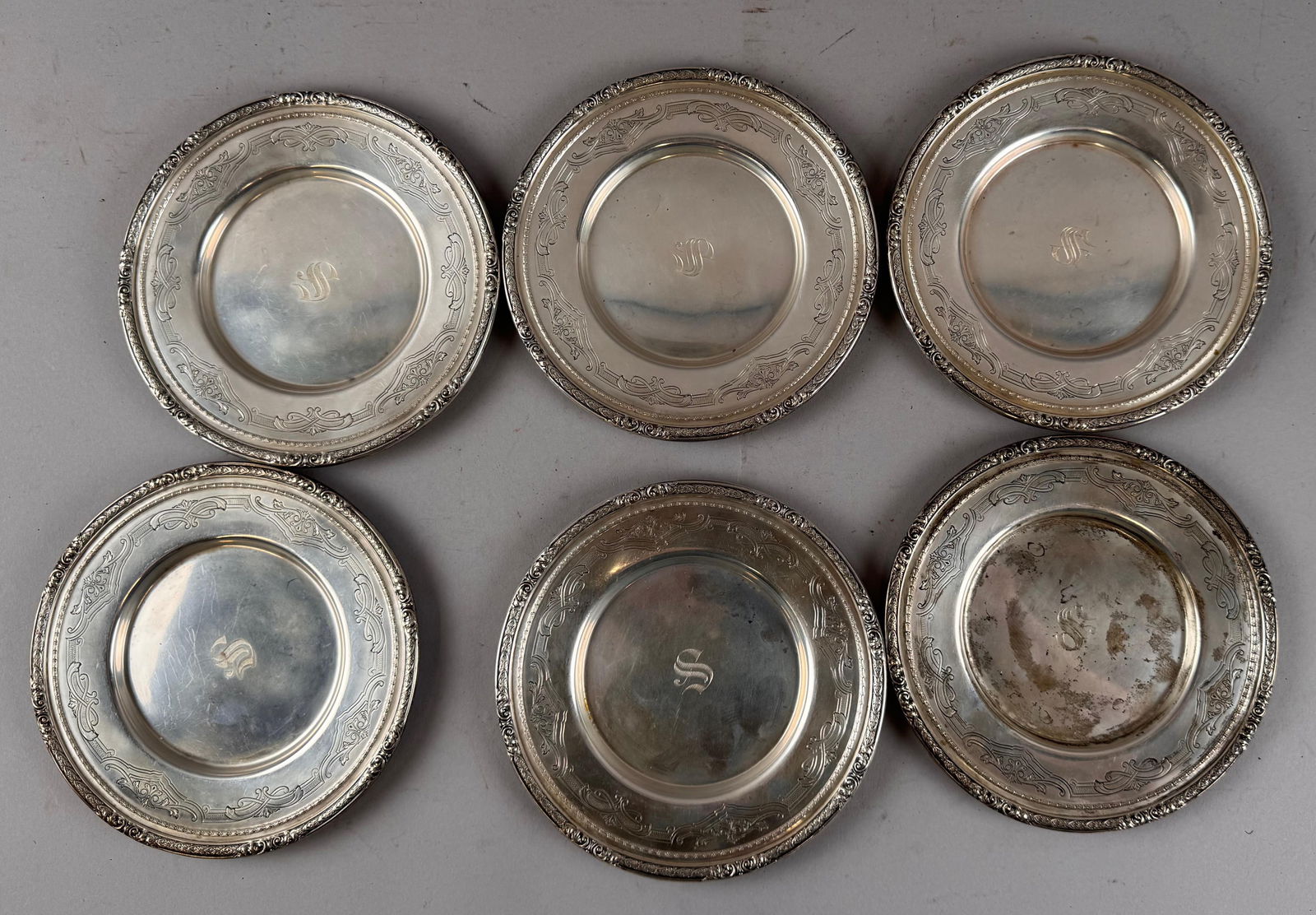 SET OF SIX WHITING "VERSAILLES" STERLING SILVER PLATES Providence, Rhode Island, Mid-20th Century (1 of 4)