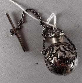 TIFFANY & CO. STERLING SILVER SCENT BALL New York, Early 20th Century Approx. 0.8 troy oz.