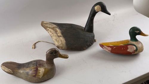 THREE DECOYS 20th Century Lengths from 12" to 17".