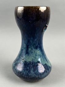 CHINESE MOTTLED BLUE-TO-BROWN GLAZE POTTERY WAISTED VASE 20th Century Height 9".