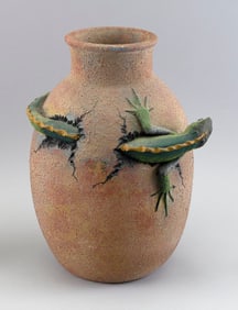 POTTERY JAR WITH LIZARD DECORATION 20th Century Height 13".