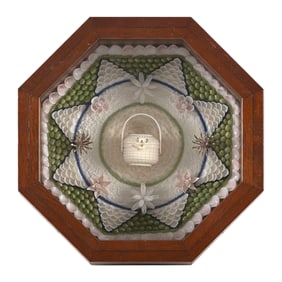 SAILOR'S VALENTINE 19th Century Case width 5.5".