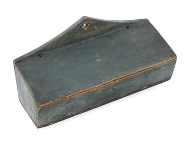 BLUE PAINTED CANDLE BOX America, Early 19th Century Height 6.5". Width 13.25". Depth 5.25".