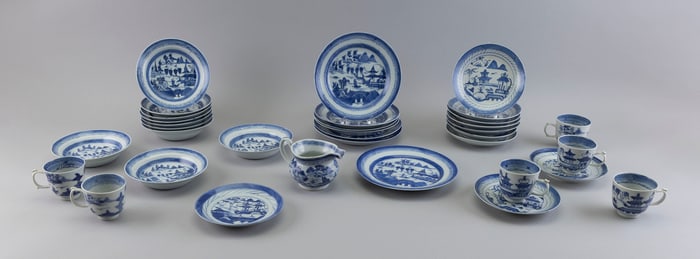 CHINESE EXPORT BLUE AND WHITE CANTON PORCELAIN ASSEMBLED AFTER-DINNER SERVICE 19th Century