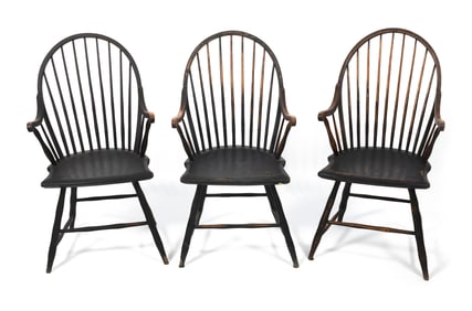 ASSEMBLED SET OF THREE WINDSOR ARMCHAIRS Pennsylvania, Late 18th/Early 19th Century Back heights