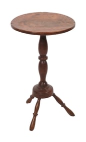 RED-WASHED CANDLESTAND New Hampshire, Late 18th/Early 19th Century Height 27". Diameter 16".