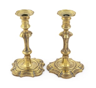 PAIR OF GEORGIAN BRASS CANDLESTICKS England, 18th Century Heights 7". Bases 4" x 4".