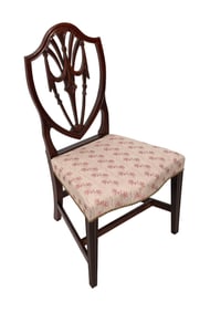 RARE FEDERAL MAHOGANY SERPENTINE-FRONT SIDE CHAIR Rhode Island, Circa 1790-1810 Back height 39".