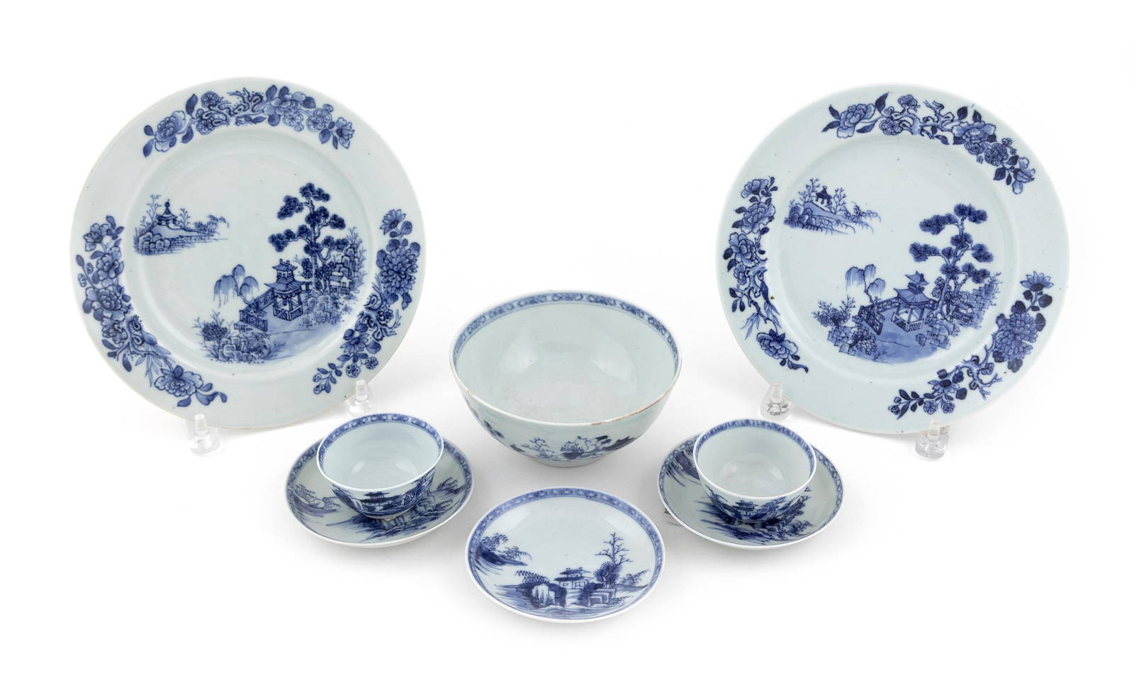 GROUP OF NANKING CARGO CHINESE EXPORT BLUE AND WHITE PORCELAIN Qing Dynasty, Circa 1750