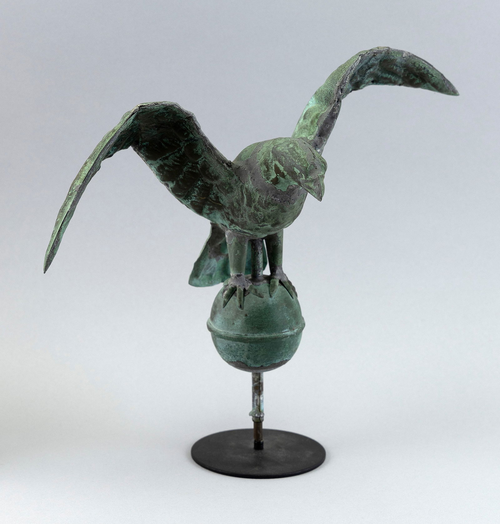 COPPER SPREAD-WING EAGLE FLAGPOLE TOPPER 19th Century Height 11.5".: COPPER SPREAD-WING EAGLE FLAGPOLE TOPPER19th CenturyGreen patina.Height 11.5".