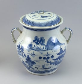CHINESE EXPORT BLUE AND WHITE CANTON PORCELAIN JAR Last Half of the 19th Century Height 11". Width