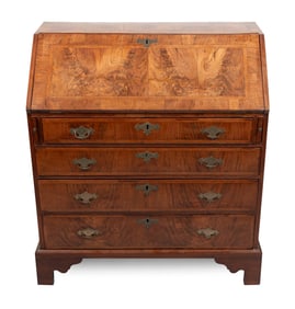 EARLY AMERICAN WALNUT VENEER SLANT-LID DESK Boston, First Half of the 18th Century Height 40". Width